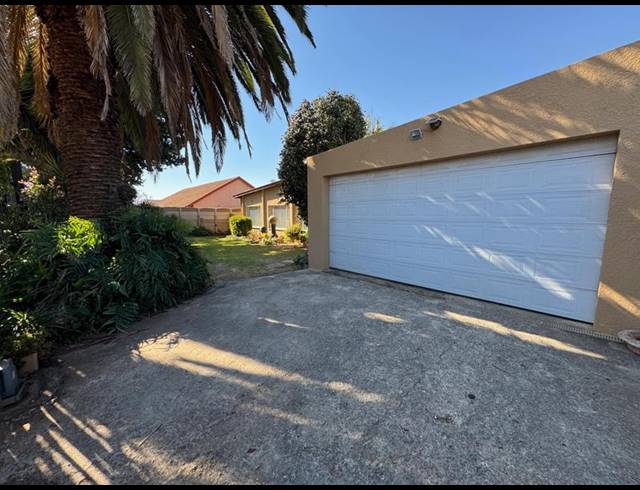 4 BEDROOM HOUSE FOR SALE IN BIRCHLEIGH